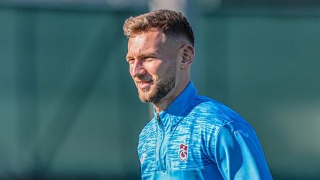 E gata cu transferul lui Denis Drăguş la Rapid. Britanicii au făcut anunțul despre destinația atacantului lui Mircea Lucescu: "Chestiune de ore"