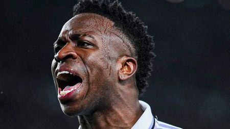 Reacția incredibilă a lui Vinicius, după golul de 1-0 din meciul Manchester City - Real Madrid! Brazilianul a explodat și s-a dus glonț la Ancelotti: ce a făcut când nu se gândea că e filmat de camerele TV! | FOTO