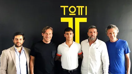 Francesco Totti și-a început cariera de impresar! Va reprezenta un jucător de la rivala Romei