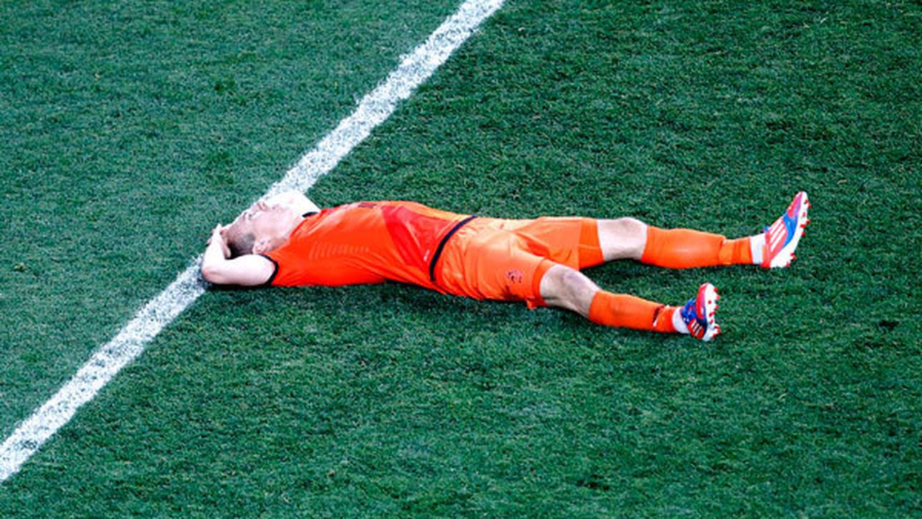 Robben fierbe de ciudă că a pierdut în fața danezilor:** "Cred că ei se pun în pat și se întreabă cum de au putut să câștige cu Olanda"