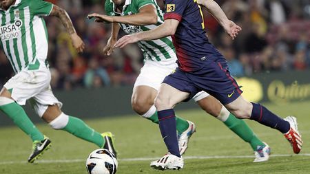 Barcelona e "Messi-dependentă"** Catalanii au trăit periculos, cu Betis, dar argentinianul a câștigat meciul cu o dublă