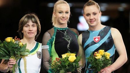 Aur pentru Koczi la sol! Sandra Izbașa este noua campioană europeană la sărituri!**