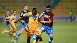 "Lupii", convinși că vor obține prima victorie cu Voluntariul. Selymeș: "Nu concep alt rezultat în afară de un succes". Ce spune despre ultimul venit la Petrolul, Dacian Varga