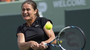 Monica Niculescu a pierdut finala de dublu la Nottingham. Haddad Maia a câştigat trofeul şi la simplu şi la dublu