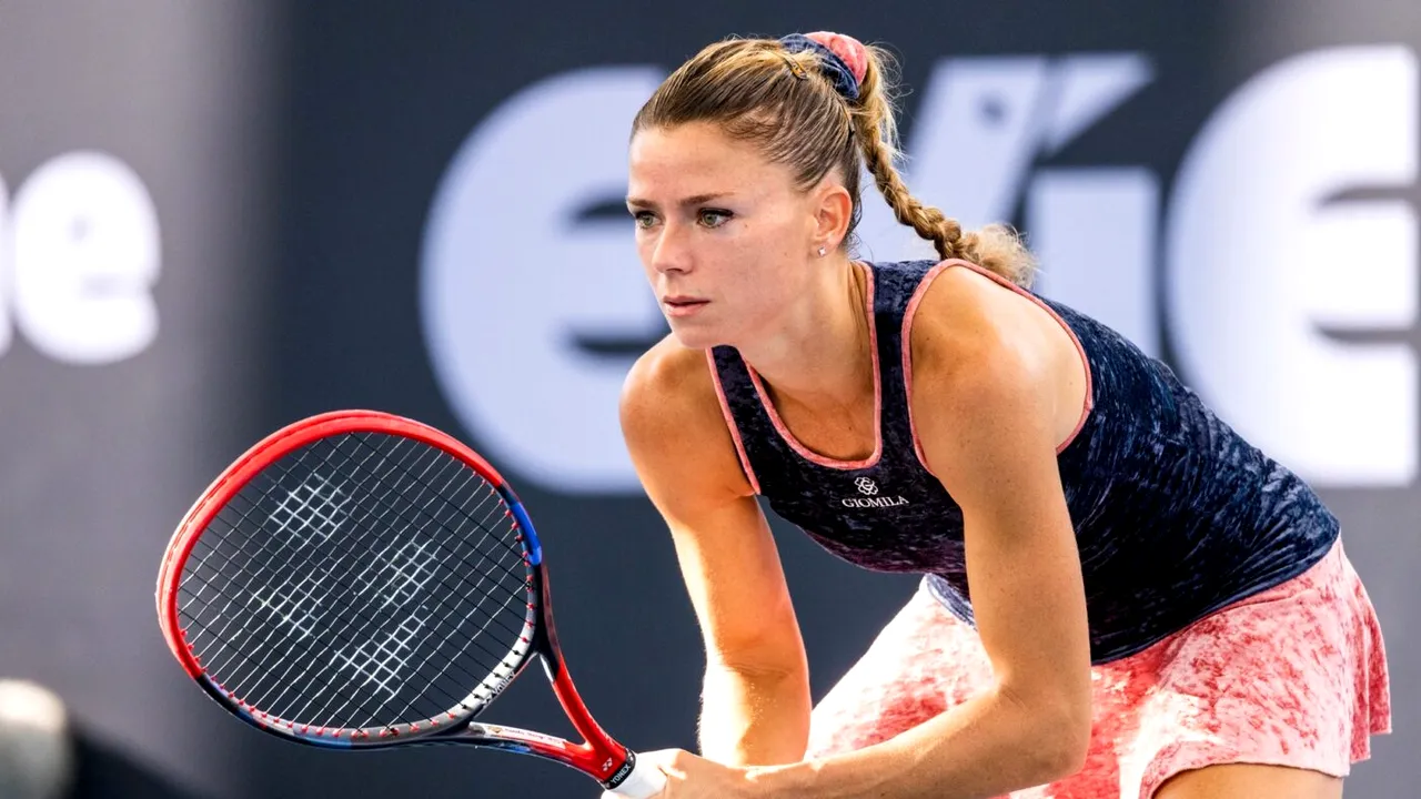 Se adâncește misterul retragerii celebrei jucătoare din tenis! Camila Giorgi a dispărut din sport peste noapte, iar acum apar acuzații despre faptul că e „hăituită” de Fiscul din Italia pentru aproape 500.000 de euro: există zvonul că ar fi vrut să fugă din țară!