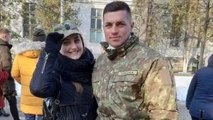 A renunţat la fotbal pentru a deveni militar. ”Am doi copii mici, aşa că am decis să pun ghetele în cui şi să urmez cariera militară”