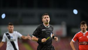 Florin Chivulete va arbitra meciul FC Steaua - FC Voluntari, din Liga 1
