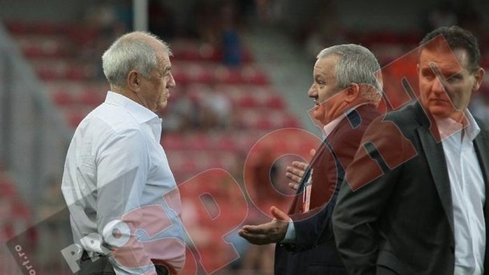 "Sunt bucuros să le dau primele jucătorilor"! Porumboiu a descoperit un "extraterestru"