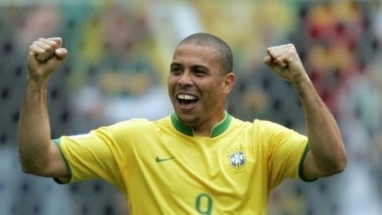 Coșmarul care îl urmărește pe "adevăratul Ronaldo": "Tipul ăsta încă mai joacă?":)** Cine îi dă insomnii brazilianului și îi poate depăși recordul