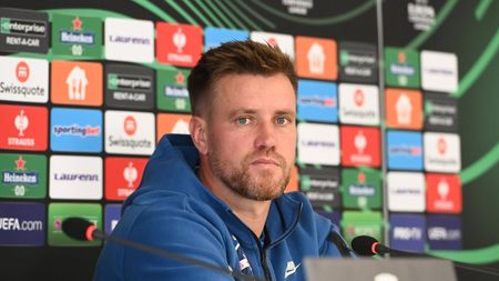 Mihai Pintilii a dezvăluit conversația pe care a purtat-o cu Laurențiu Reghecampf: „Ieri am vorbit, mi-a trimis și o inimioară”