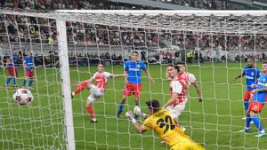 Dinamo - FCSB Live. „Câinii” câștigă un derby incendiar: eliminări, autogol, penalty ratat