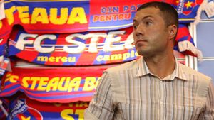 Adrian Ilie a revenit în fotbalul românesc. Cu ce se ocupă fostul atacant