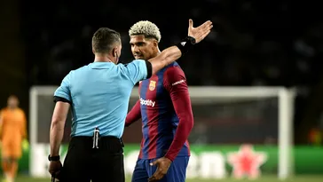 Ce gest a făcut Araujo despre Istvan Kovacs după ce românul i-a dat cartonaş roşu în Barcelona – PSG! Riscă o suspendare uriaşă