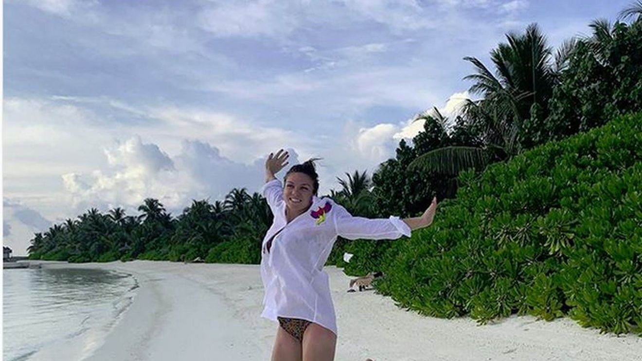 Simona Halep a încheiat sezonul și a plecat în vacanță: "Hai să dăm gata anul 2020 cu un zâmbet mare, Darren s-a întors!"