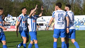 Poli Iași - FC Botoșani 3-0, în etapa 5 a play-out-ului din Superliga. Iașiul ia lumină! Poli Iași câștigă clar derby-ul moldav din prima zi de Paște cu FC Botoșani și iese din zona roșie. Trupa lui Miriuță, pragmatism sută la sută