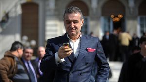 Steaua îi dă aripi, Becali dependent de adrenalină:** "Nu de CFR mi-e frică, ci de Rapid! Bag milioane să se joace până la final!" De ce îl iartă pe Costea și îl critică pe Bourceanu
