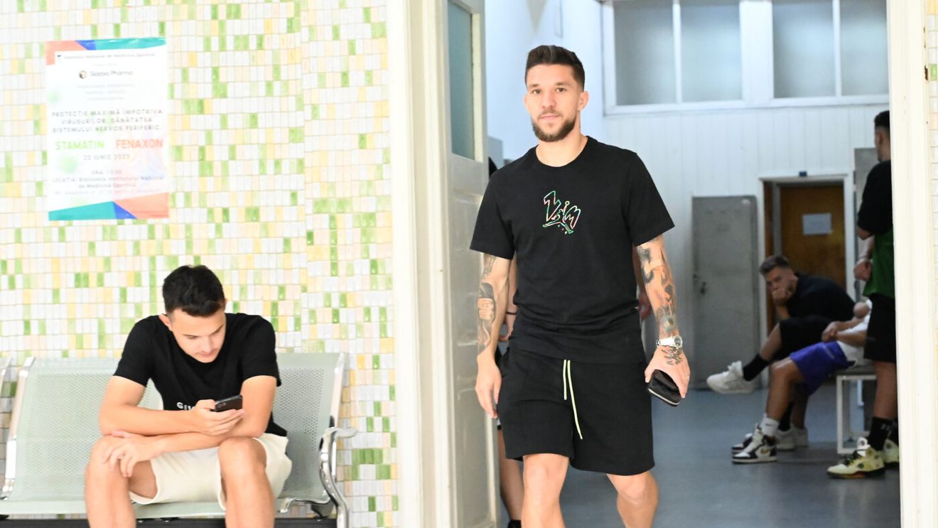 Cum a venit îmbrăcat Alex Băluță la prima apariția a sa după ce l-a trădat pe Mihai Rotaru pentru Gigi Becali! Toți ochii au fost pe fostul jucător al Universității Craiova