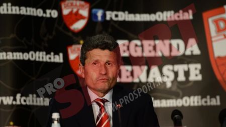 Mulțescu, prezentat oficial: "E o provocare pentru mine! De ce să nu sperăm la titlu?"