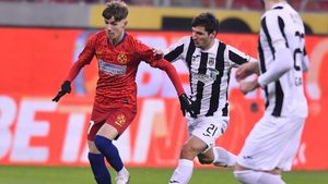 Gigi Becali vrea o avere și pe Octavian Popescu, dar Adrian Mutu este sincer: „Nici n-a explodat! Nu e la nivelul lui Man și Tănase!”