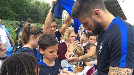 Presiunea e pe "Cocoși": "Tensiunea crește cu cât ne apropiem de meciul cu România!" Reacția lui Giroud înainte de Franța - România, meciul de deschidere al Euro 2016