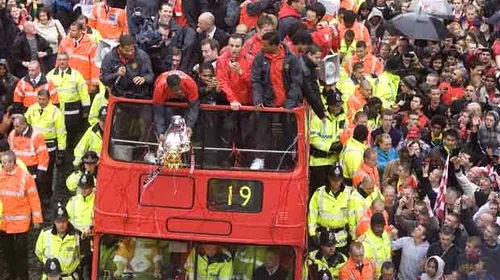 VIDEO** Ramos nu e lăsat să uite că a DISTRUS „Cupa” Spaniei! Vezi cum a râs Evra de spaniol la petrecerea lui Manchester