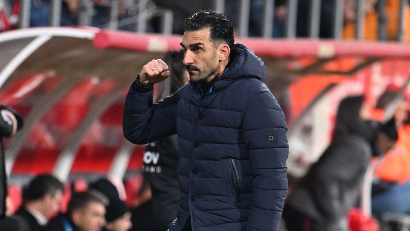 De ce a făcut FCSB 4 schimbări la pauza meciului cu UTA. Explicația lui Elias Charalambous