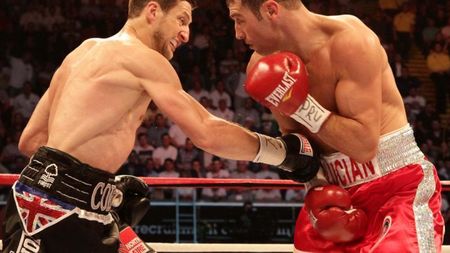 Un star din Premier League răsucește cuțitul în rana lui Bute:** " Froch, l-ai distrus pe tipul ăla! Nici nu mai știa unde e colțul lui! Ha-ha-ha!"