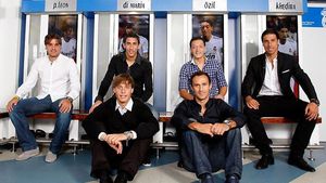 SUPER FOTO** Aici se schimbă vedetele Realului! Vezi ce spun cele 6 achiziții despre experiența de pe Bernabeu și ce părere au despre colegii lor de vestiar!