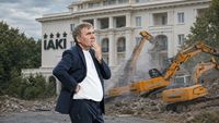 Gică Hagi demolează masiv la Iaki! Dispar definitiv din imperiul „Regelui” de pe litoral