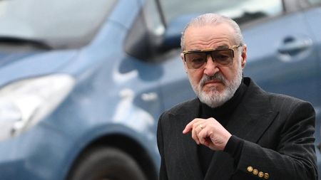 Uluitor! Pentru ce îi împrumuta Mitică Dragomir sume importante de bani lui Gigi Becali. Acum regretă: ”Gâscă mare am fost!”