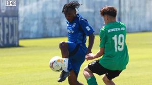 A jucat în meciul eliminării din Cupă și apoi a plecat și el! Moses Abbey a fost cedat de FCU Craiova în prima ligă