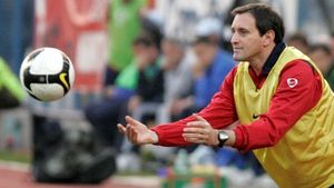 E OFICIAL! **Conceicao și-a prelungit contractul cu CFR