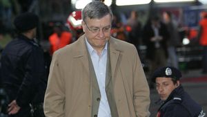 Iancu amenință: "Cazul `Valiza` e prea mic pe lângă ceea ce va păți Mircea Sandu"
