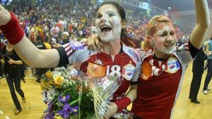 JOS PĂ‚LĂ‚RIA!** VIDEO Alchimia România