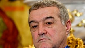 Răspunsul incredibil pe care Gigi Becali l-a dat la întrebarea: „Dacă vine moartea, ce faci?”. Miliardarul își arată iubirea supremă: „Pe mama să o ia, că e mai bătrână, dar pe nevastă nu, ca să aibă copiii mei mamă”