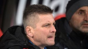 Uhrin atacă arbitrajul după eșecul cu FC Voluntari: "De ce fac ei asta? Pentru a ajuta alte echipe! Am avut două penalty și nu le-a dat"