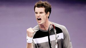 Coșmarul continuă pentru Roger Federer: Murray îl învinge din nou și merge în finala de la Doha