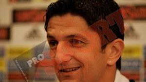 Lucescu Jr: "Aș fi ipocrit** dacă aș spune că nu mă interesează rezultatul cu Polonia!"