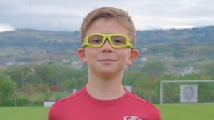 Apel disperat pentru copilul din Cluj care a fost lovit de o maşină pe trotuar!