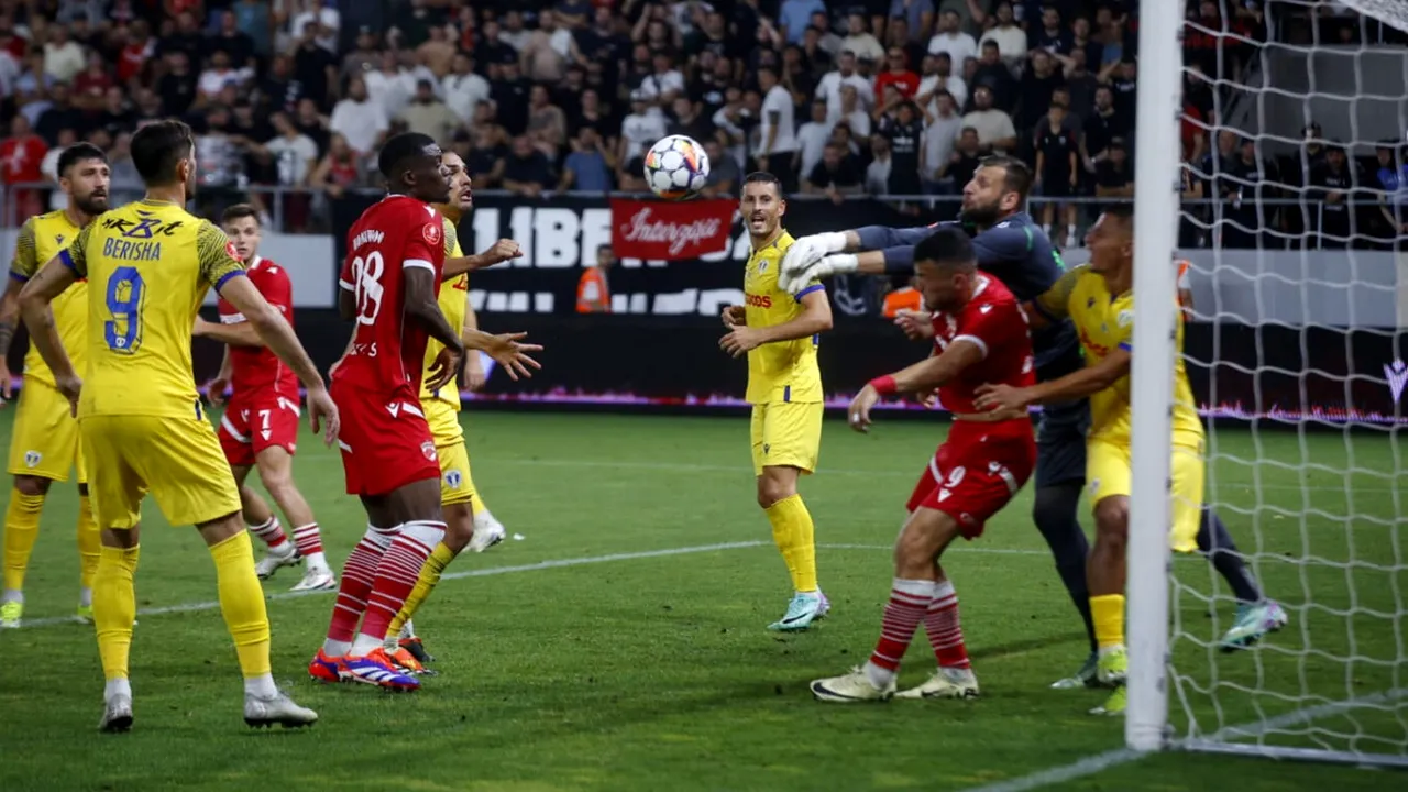 Fanii lui Dinamo, banner macabru la adresa lui Ionuț Negoiță! Fostul patron din „Ștefan cel Mare” a fost înjurat. FOTO