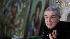 Este vânat Gigi Becali de FRF? „Sută la sută!” Patronul de la FCSB dă de pământ cu un angajat al lui Răzvan Burleanu. „Vă dați seama unde am ajuns cu prostia?” | VIDEO