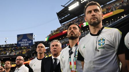 Membrul Generației de Aur, atac uluitor în direct: ”Italian pervers și fițos, are și vreo două Mondiale câștigate! Nu ai fost antrenor niciodată și te compari cu Neymar?!”