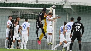 Momentul care l-a scos din minți pe Gheorghe Hagi! Gol uluitor încasat de către Marian Aioani în returul dintre Sheriff Tiraspol și Farul Constanța | VIDEO