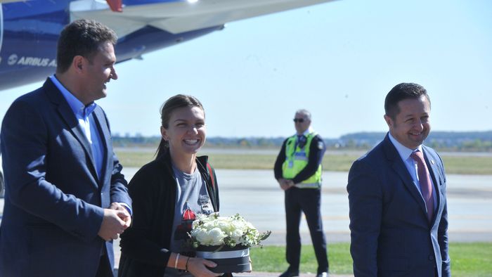 BREAKING NEWS | Halep a sosit în România! "Ziua asta va rămâne în istorie pentru toți românii". Primele declarații acordate la Otopeni de noul lider WTA | VIDEO 