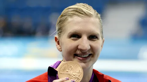 A vrut să urmeze modelul înotătoarei Rebecca Adlington și s-a dus la estetician. Rezultat a fost dezastruos. FOTO