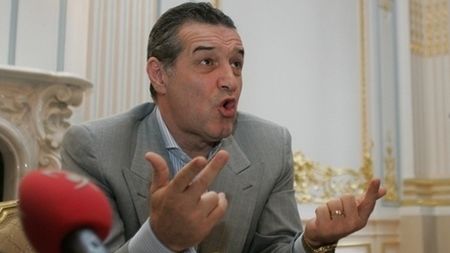 "Dacă nu vine Pițurcă, sunt șanse să rămână Stoichiță, dar mă voi implica eu mai mult!"