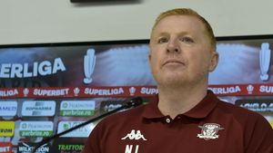 Neil Lennon taie în carne vie şi a mai dat afară un fotbalist de la Rapid! Dan Şucu i-a dat mână liberă şi atacantului i-a fost reziliat contractul