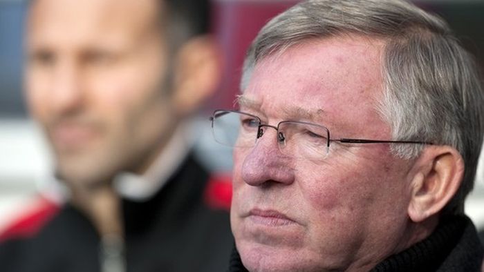 Ferguson l-a făcut mare, dar un fost jucător i-a sărit la gât: "Fără noi nu avea palmaresul așa bun. E un egoist!" ** Află care sunt cuvintele de care e obsedat Sir Alex