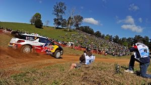 SÃ©bastien Ogier a câștigat** Raliul Franței