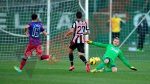 Steaua, fără victorie în 2014. Kapetanos: "Cum să dau gol eu sau Piovaccari, dacă nu ajung mingi la noi? Nu primim pase în fața porții"